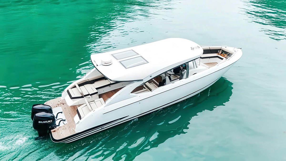 Аренда катера Luxury Cruiser 42 Ocean Pearl на Пхукете